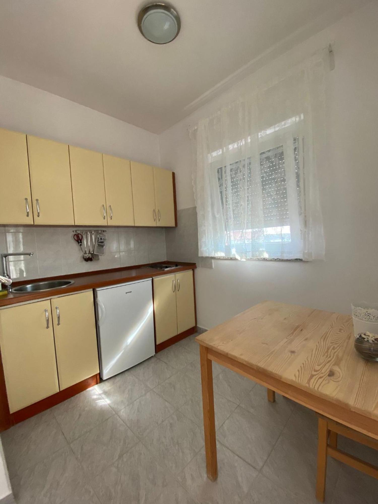 Apartments Olea Rab Town Extérieur photo